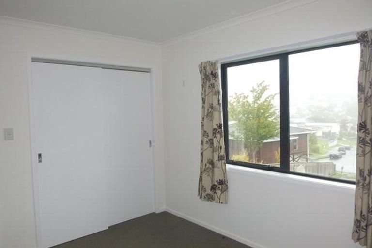 Photo of property in 94 Sunstone Crescent, Timberlea, Upper Hutt, 5018