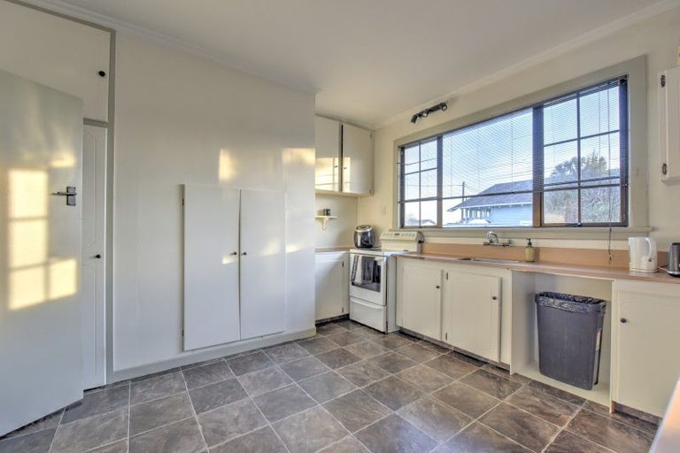 Photo of property in 15 Irving Street, Gore, 9710