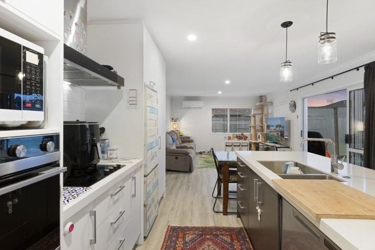 Photo of property in 84 Penetaka Heights, Pyes Pa, Tauranga, 3112