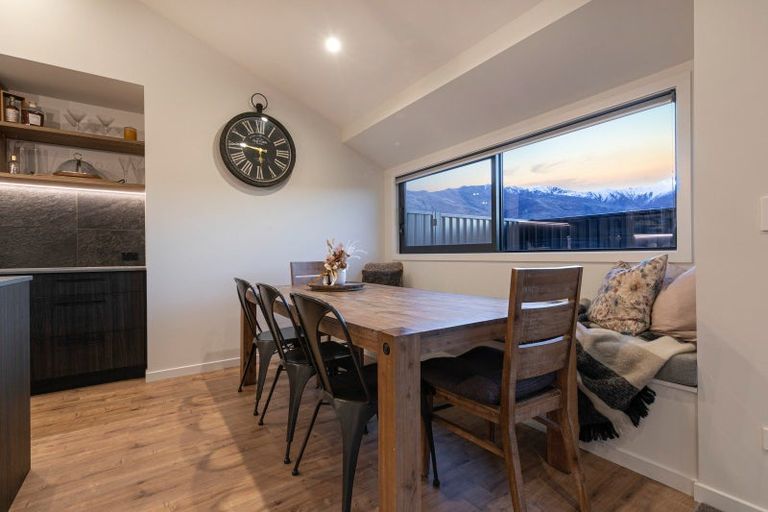 Photo of property in 41 Avalon Station Drive, Wanaka, 9305