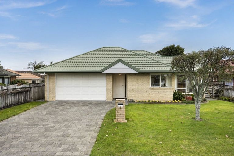 Photo of property in 3 Oakwood Place, Pukekohe, 2120