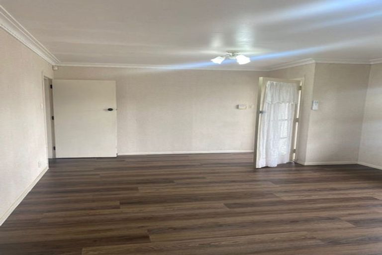 Photo of property in 2/29 Shirley Avenue, Papakura, 2110