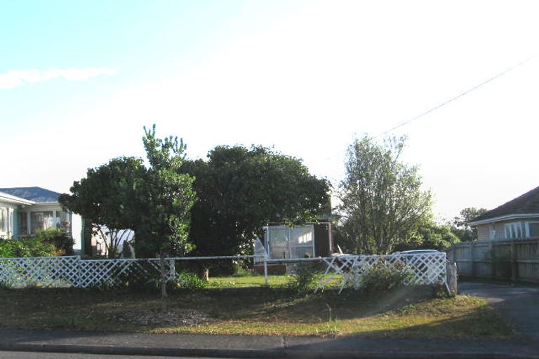 Photo of property in 7 Sunnyside Road, Sunnyvale, Auckland, 0612