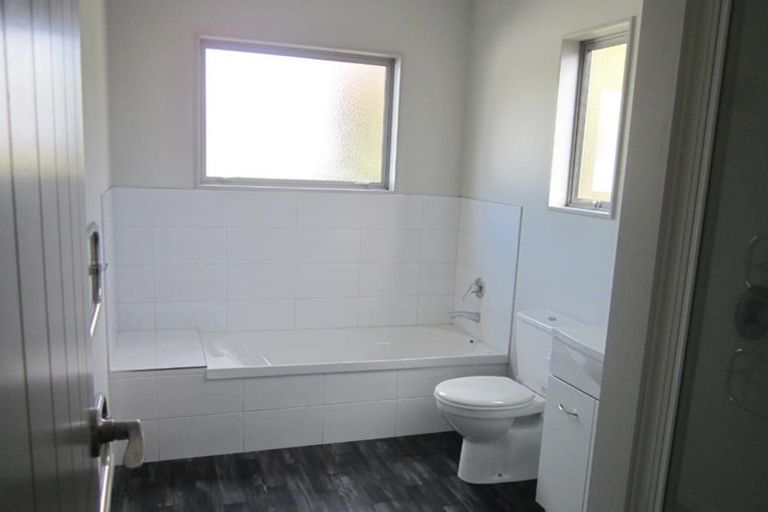 Photo of property in 2 Sunrise Avenue, Owhata, Rotorua, 3010