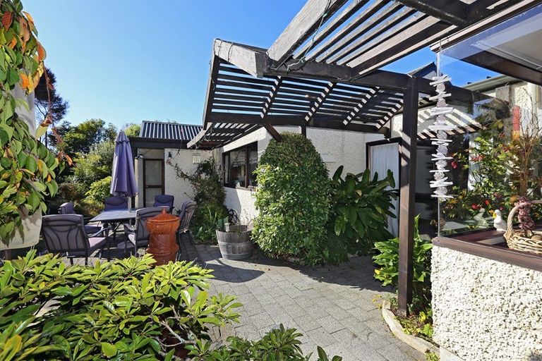 Photo of property in 34 Cedar Road, Te Awanga, 4102