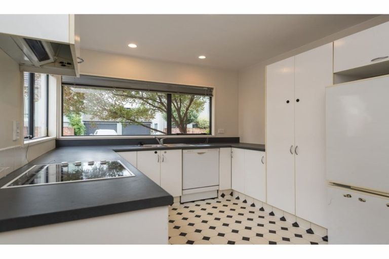 Photo of property in 3/44 London Street, Richmond, Christchurch, 8013