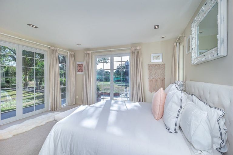 Photo of property in 15 Tarahunga Road, Levin, 5571