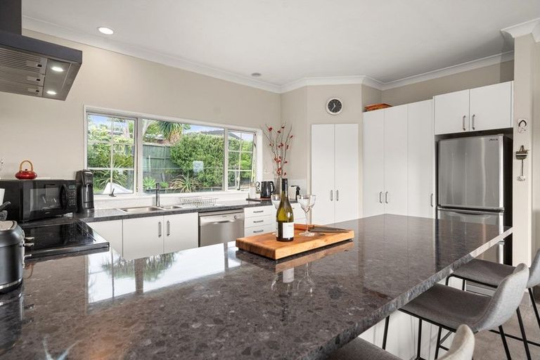 Photo of property in 193 Omokoroa Road, Omokoroa, 3114