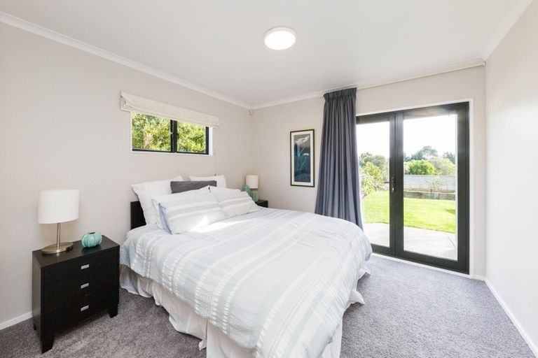 Photo of property in 27 Abby Road, Fitzherbert, Palmerston North, 4410