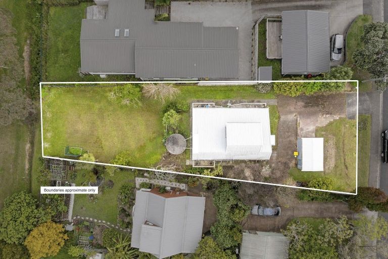 Photo of property in 19 Shakespear Road, Army Bay, Whangaparaoa, 0930