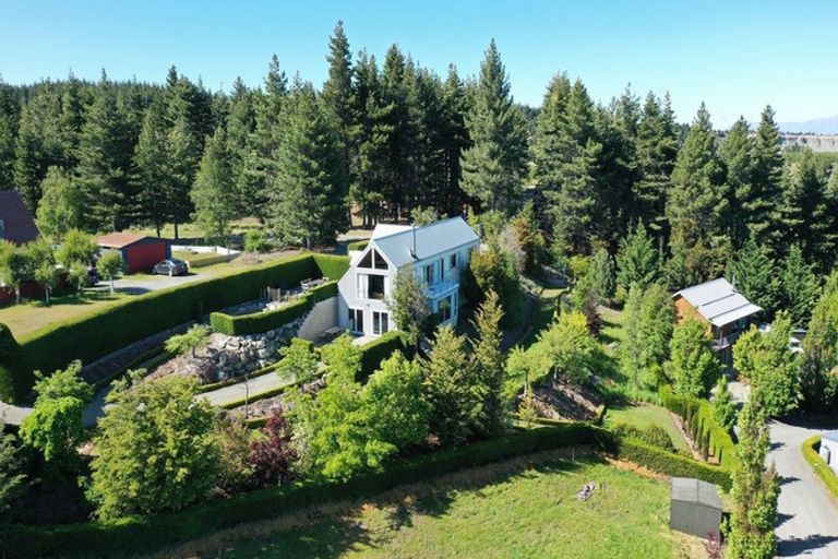 Photo of property in 20 Murray Place, Lake Tekapo, 7999