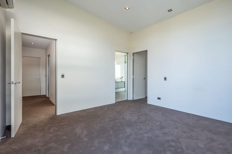 Photo of property in 62 Dyers Pass Road, Cashmere, Christchurch, 8022