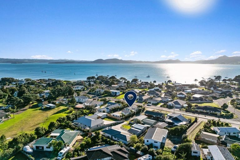 Photo of property in 81 One Tree Point Road, One Tree Point, 0118