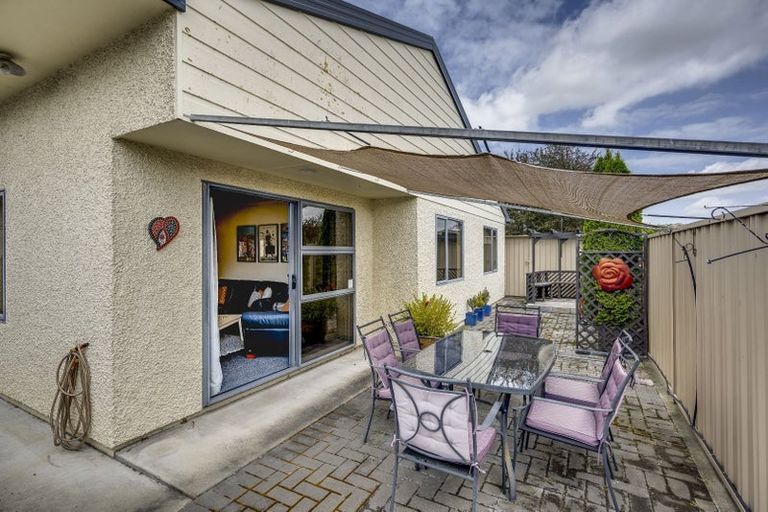 Photo of property in 2/193 Gloucester Street, Taradale, Napier, 4112