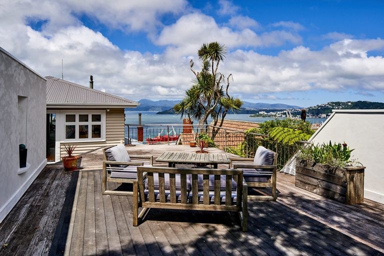 Photo of property in 11 Lower Watt Street, Wadestown, Wellington, 6012