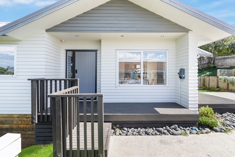 Photo of property in 2/55 Verran Road, Birkenhead, Auckland, 0626