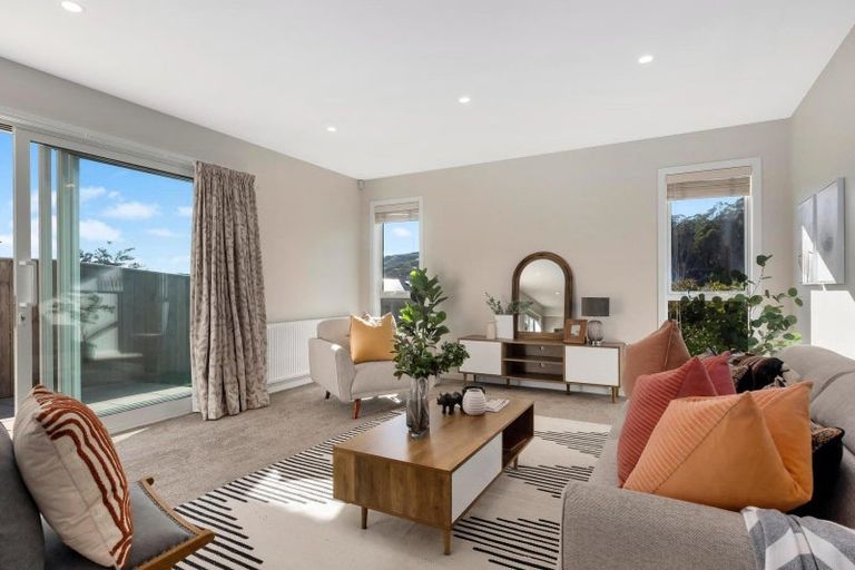 Photo of property in 51 Banks Boulevard, Whitby, Porirua, 5024