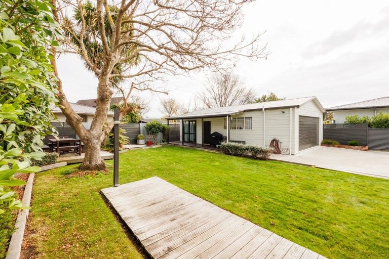 Photo of property in 90 Brightwater Terrace, Terrace End, Palmerston North, 4410