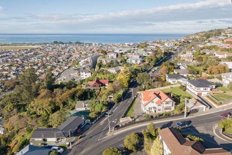 Photo of property in 70 Easther Crescent, Kew, Dunedin, 9012