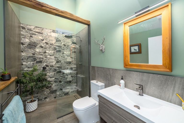 Photo of property in 31 Tarata Grove, Lansdowne, Masterton, 5810