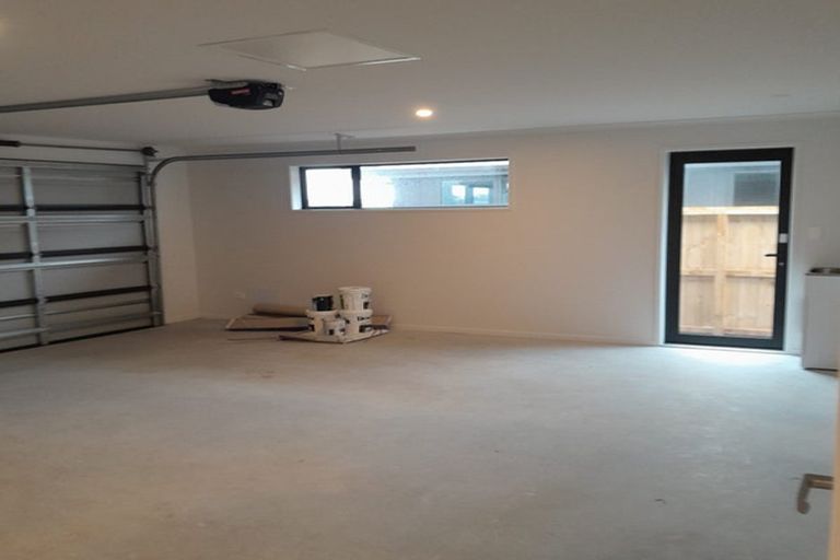 Photo of property in 112 Kaurinui Crescent, One Tree Point, 0118