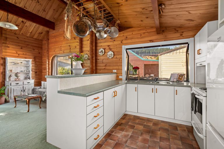 Photo of property in 72 Sunderland Street, Clyde, 9330