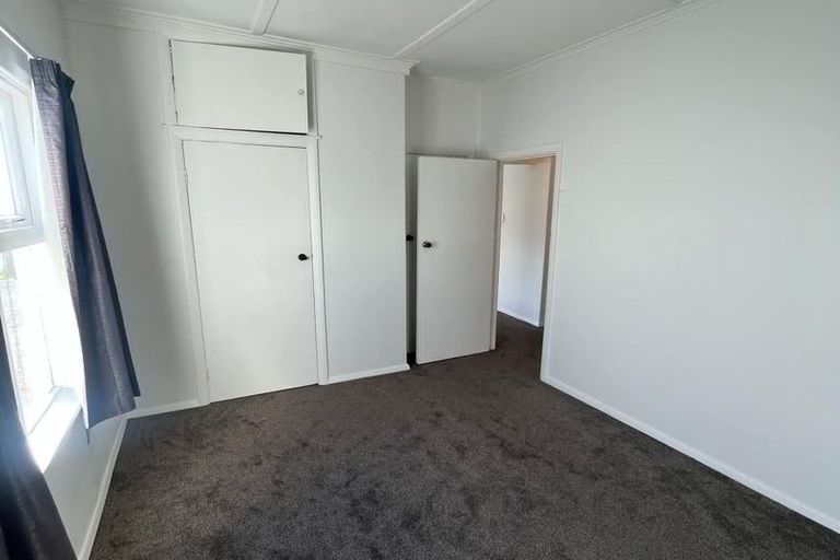 Photo of property in 12 Beauchamp Street, Tawa, Wellington, 5028