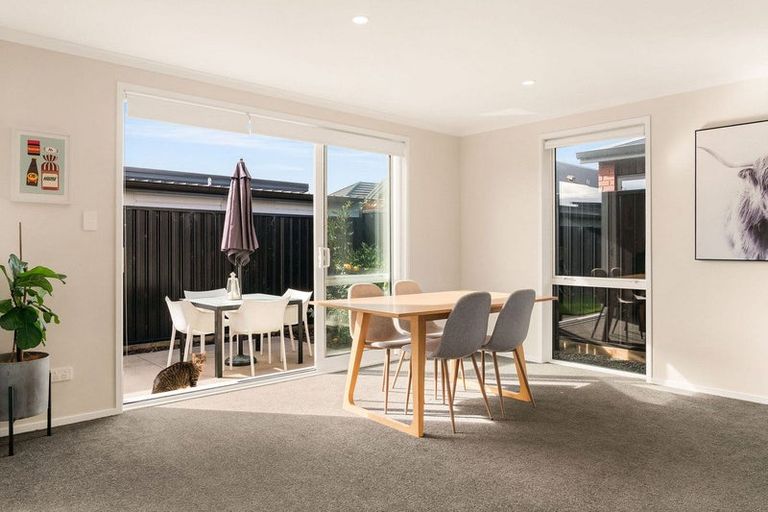 Photo of property in 27 Empire Crescent, Papamoa, 3118