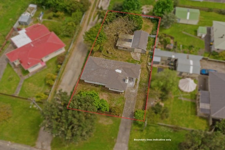 Photo of property in 2 Howe Street, Foxton, 4814