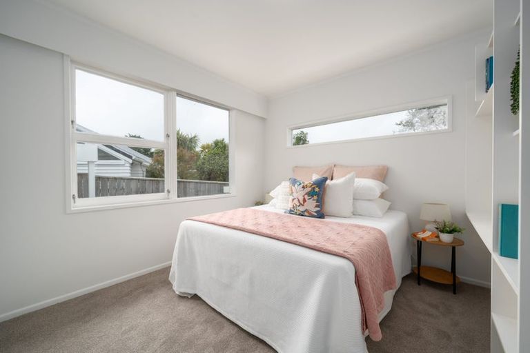 Photo of property in 5 Chudleigh Grove, Churton Park, Wellington, 6037