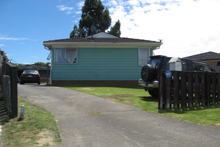 Photo of property in 35 Killington Crescent, Mangere, Auckland, 2022