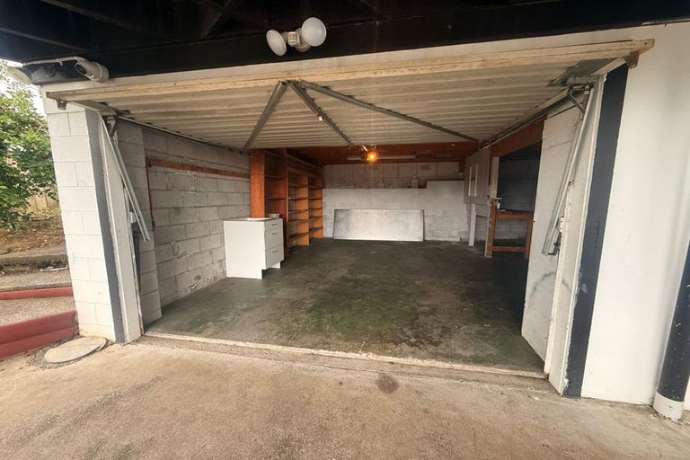 Photo of property in 58 Everglade Drive, Goodwood Heights, Auckland, 2105