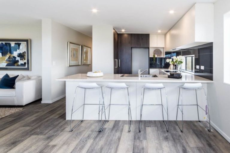 Photo of property in 15 Irving Place, Hobsonville, Auckland, 0616