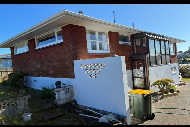 Photo of property in 66 Sycamore Drive, Sunnynook, Auckland, 0620