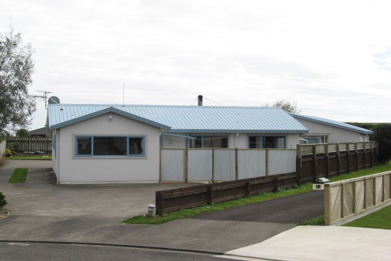 Photo of property in 10 Bandon Grove, Bell Block, New Plymouth, 4312