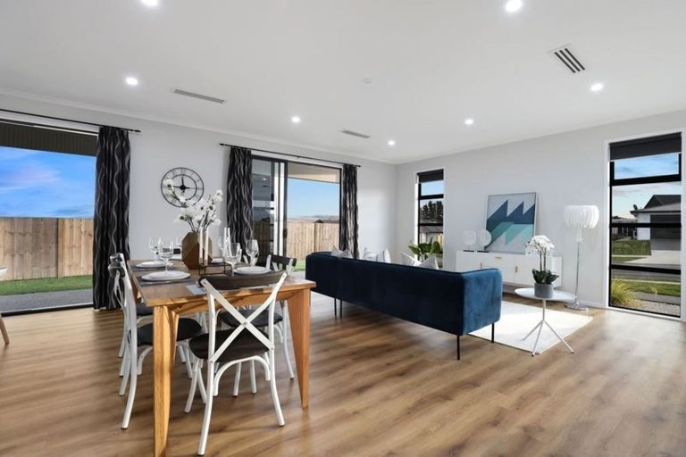 Photo of property in 9 Waireka Road, Rototuna North, Hamilton, 3210