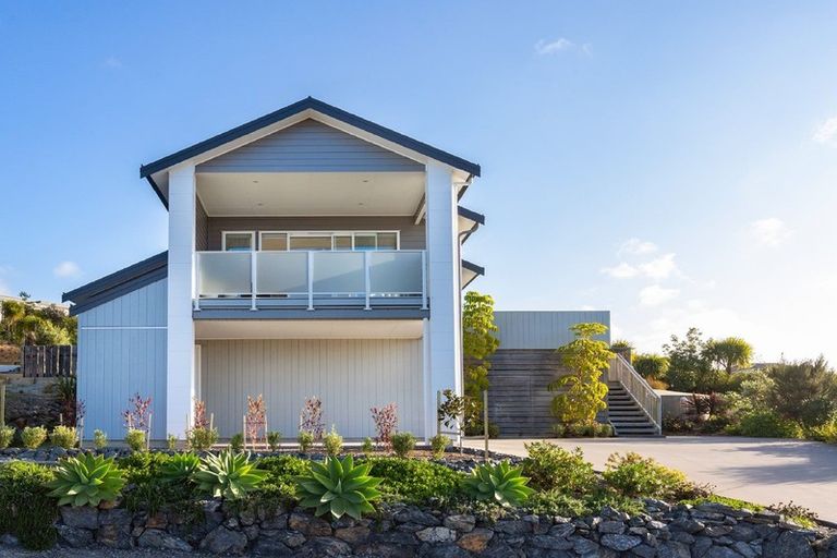 Photo of property in 2 Manuka Close, Mangawhai, 0505