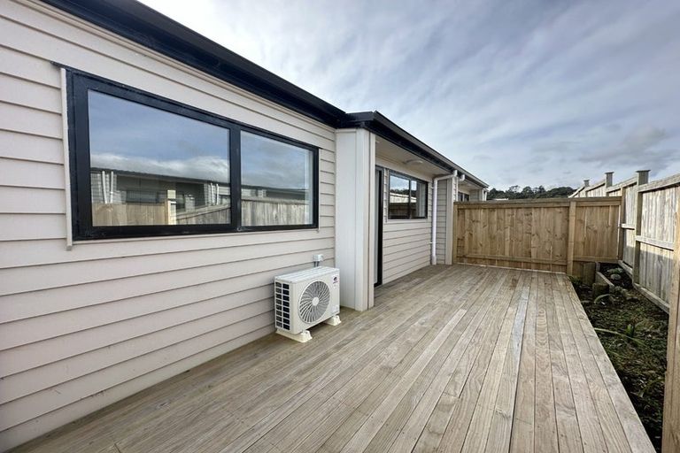 Photo of property in 15b Poruru Close, Papakura, 2110