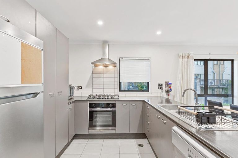 Photo of property in St Claire Village, 27/172 Mcleod Road, Te Atatu South, Auckland, 0610