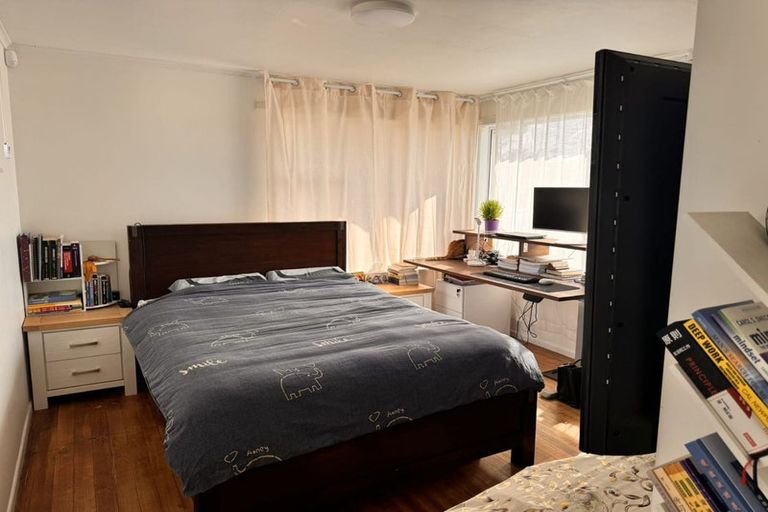 Photo of property in 903 East Coast Road, Northcross, Auckland, 0632