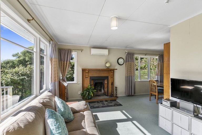 Photo of property in 142 Helston Road, Paparangi, Wellington, 6037