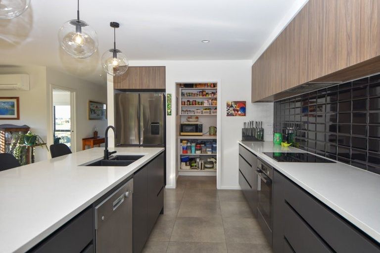 Photo of property in 5 Pukeko Lane, Carterton, 5713