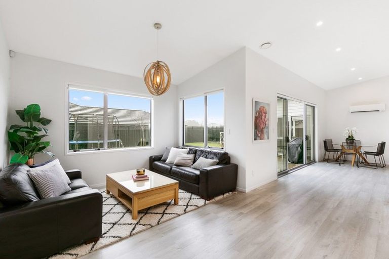 Photo of property in 4 Hopkirk Avenue, Wallaceville, Upper Hutt, 5018