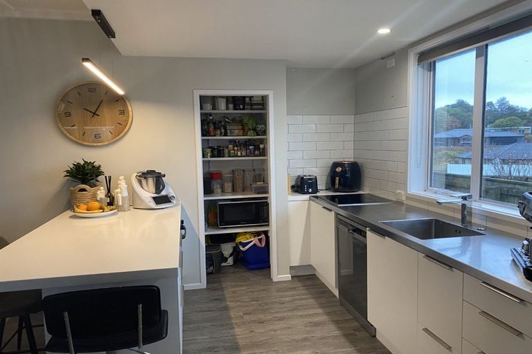 Photo of property in 197 Seaview Road, Westown, New Plymouth, 4310