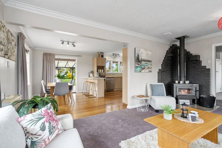 Photo of property in 298 Shakespeare Street, Leamington, Cambridge, 3432