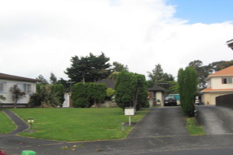 Photo of property in 2/24 Challen Close, Conifer Grove, Takanini, 2112