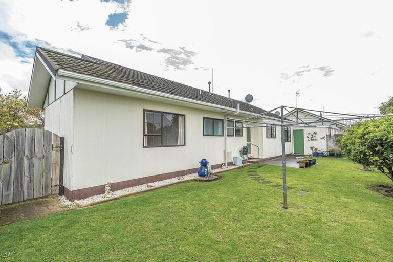 Photo of property in 6b Akepiro Place, Tawhero, Whanganui, 4501