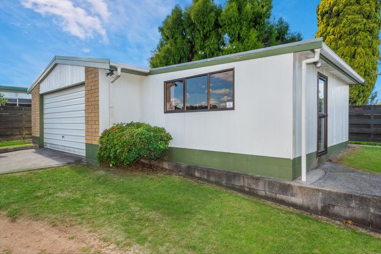 Photo of property in 67 Young Street, Morrinsville, 3300