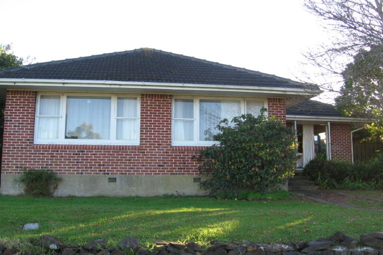 Photo of property in 6 Redlands Grove, Swanson, Auckland, 0612