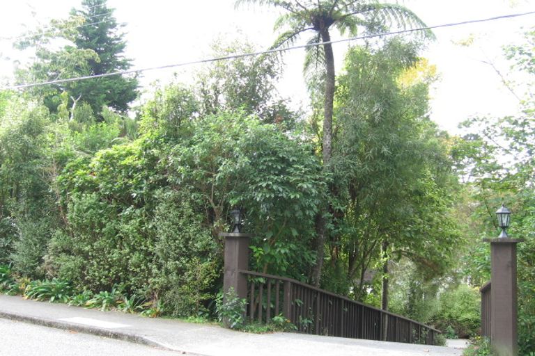 Photo of property in 37 Jocelyn Crescent, Pinehaven, Upper Hutt, 5019
